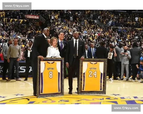 抵押 11 栋公寓换湖人，46 年套现百亿：巴斯家族的资本魔术