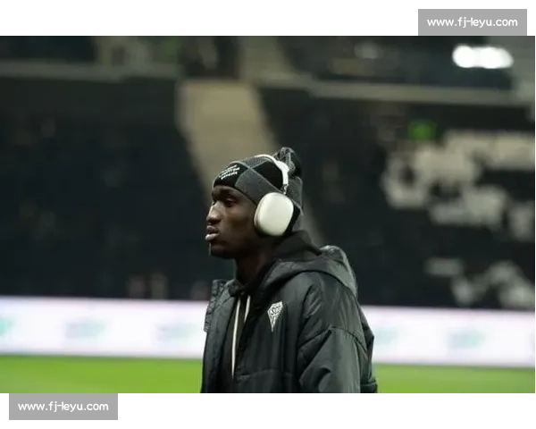 罗马诺：费内巴切接近租借杜兰，穆里尼奥钦点锋线新援