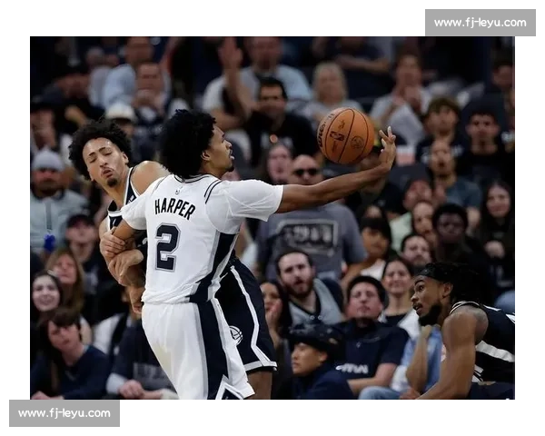 马刺内线补强锁定双目标:亚布塞莱 + 科内特成文班最佳拍档 马刺内线补强锁定双目标:亚布塞莱 + 科内特成文班最佳拍档