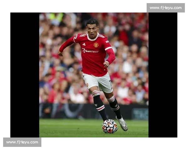 慈善赛争议飞铲！博努奇放倒前英格兰女足队长